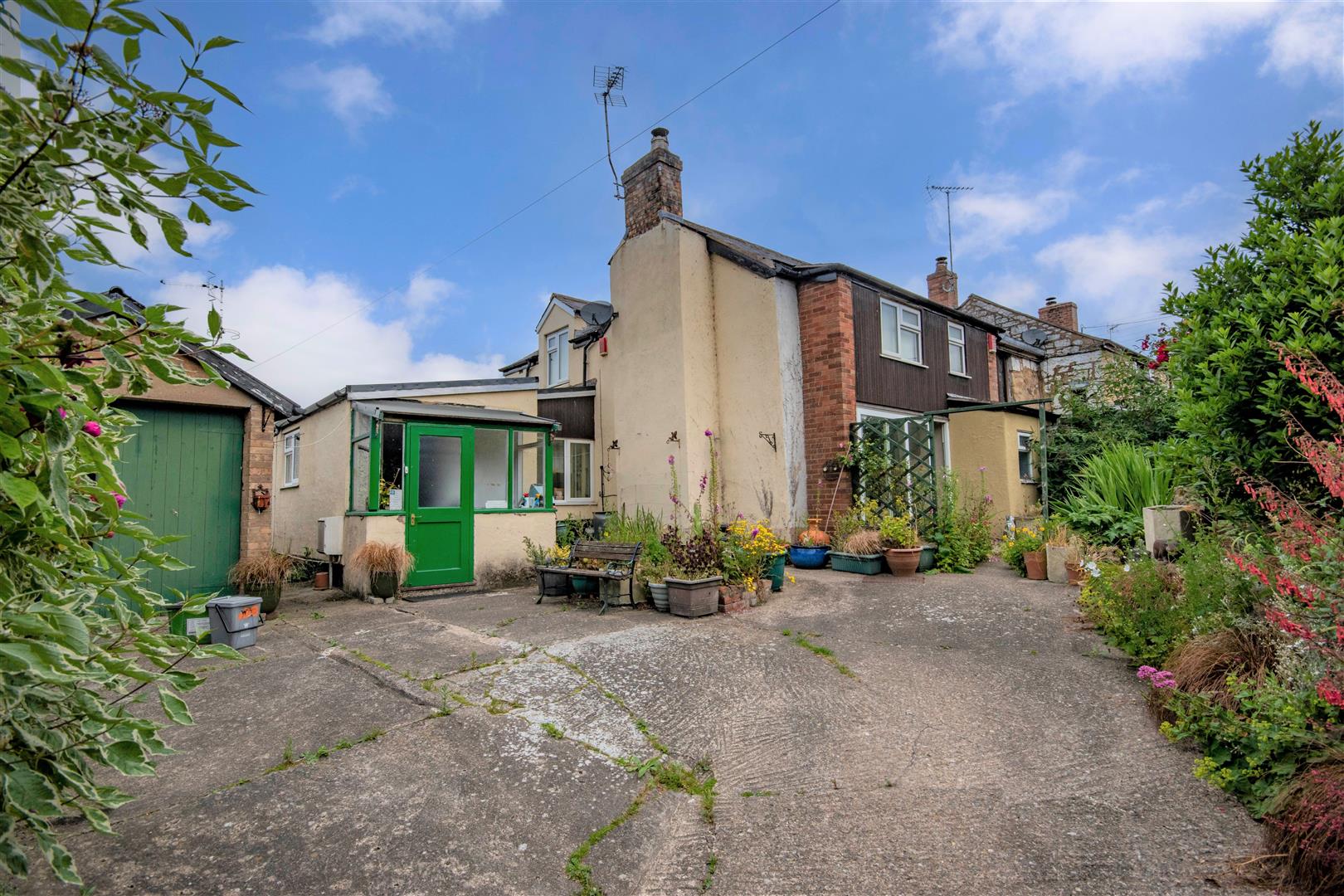 For Sale 3 Bed House semidetached